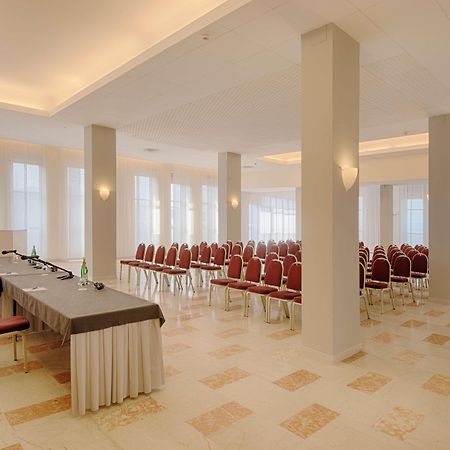 Hotel Nh Ancona Esterno foto