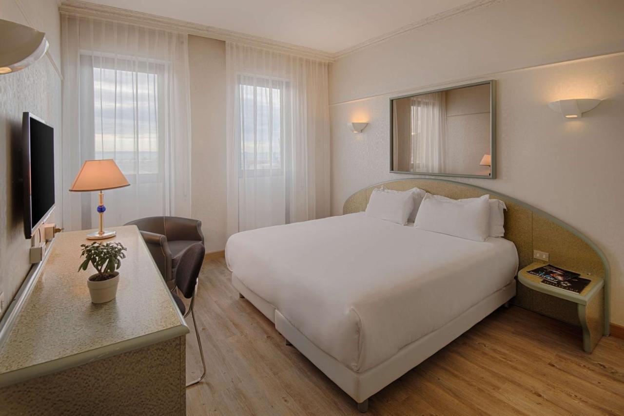 Hotel Nh Ancona Esterno foto