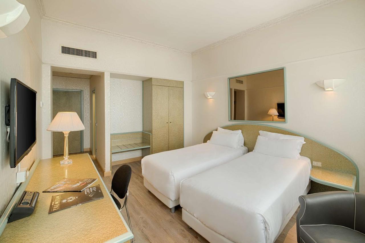 Hotel Nh Ancona Esterno foto