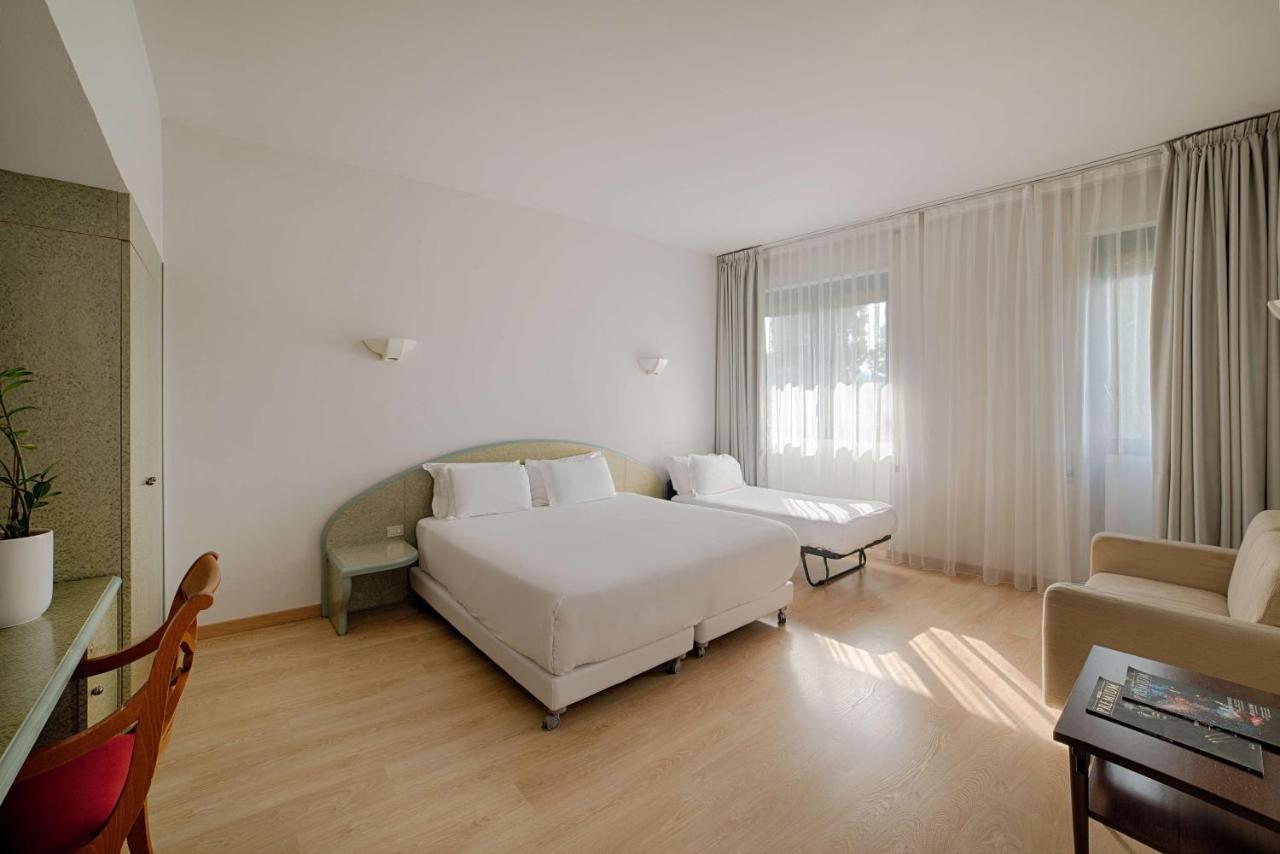 Hotel Nh Ancona Esterno foto