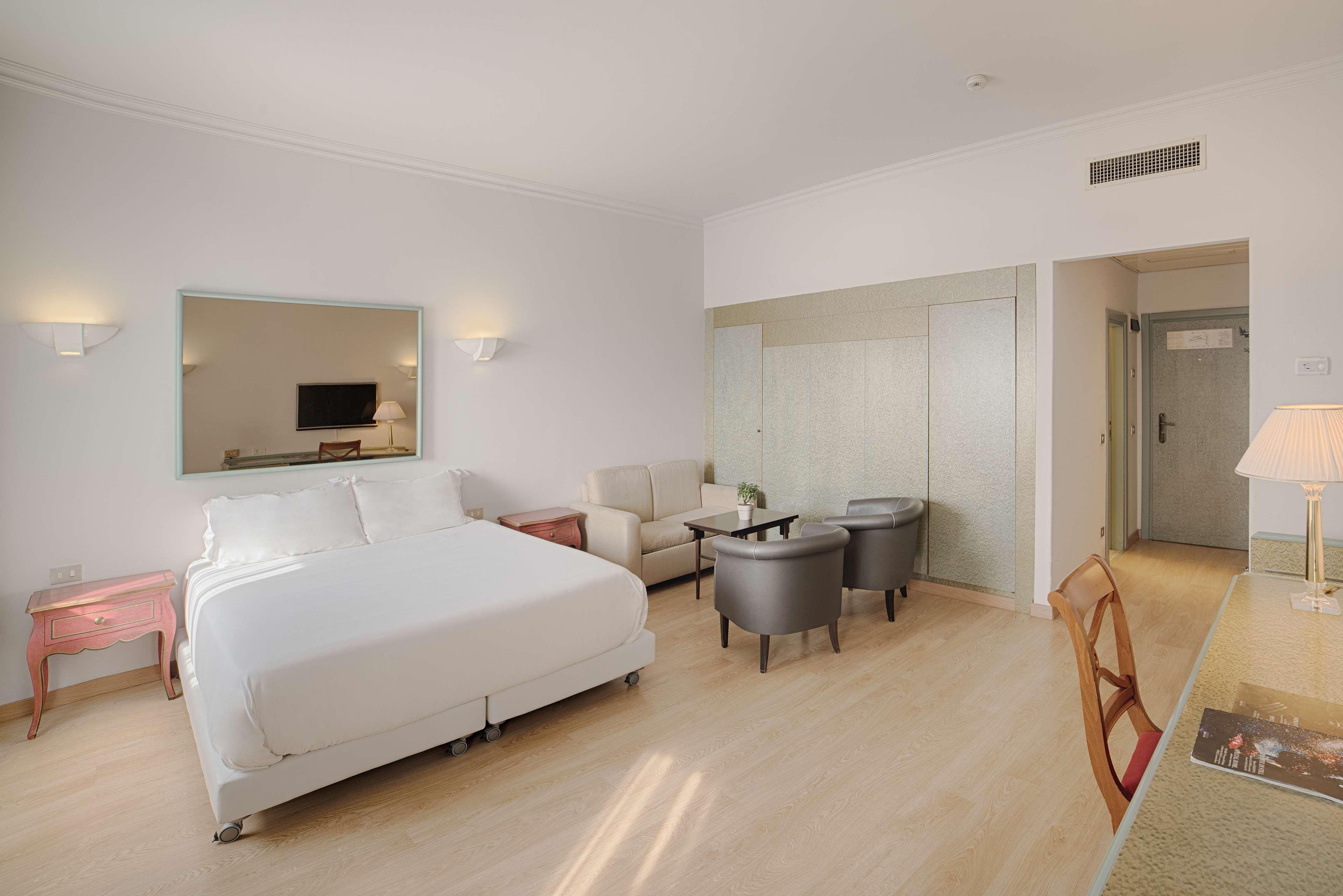 Hotel Nh Ancona Esterno foto