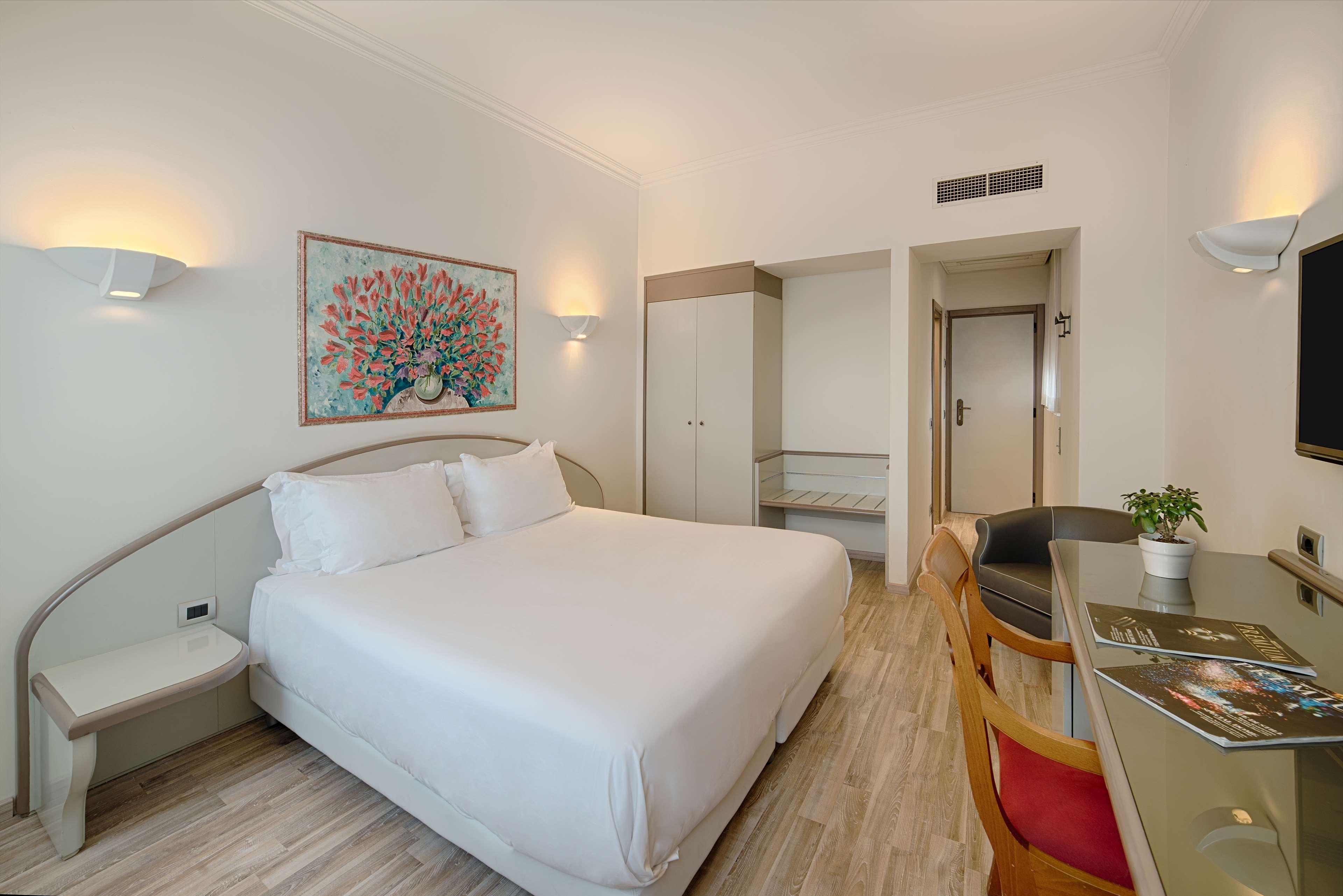 Hotel Nh Ancona Esterno foto