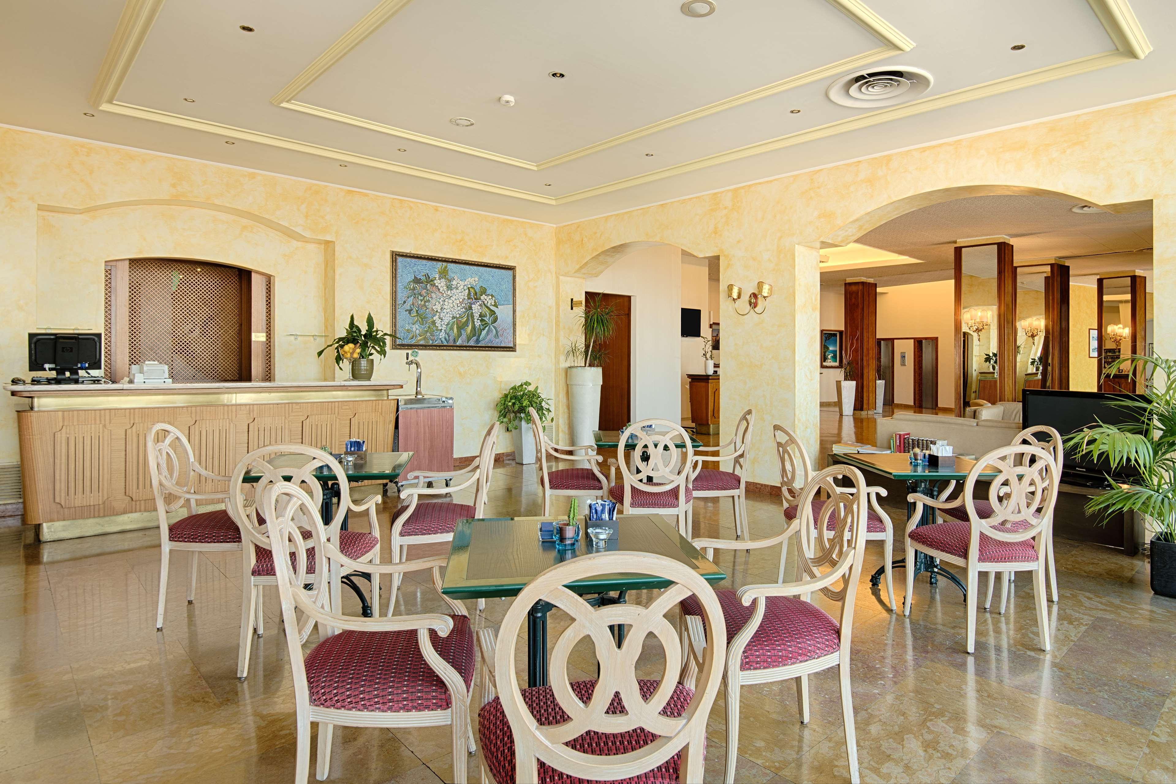 Hotel Nh Ancona Esterno foto
