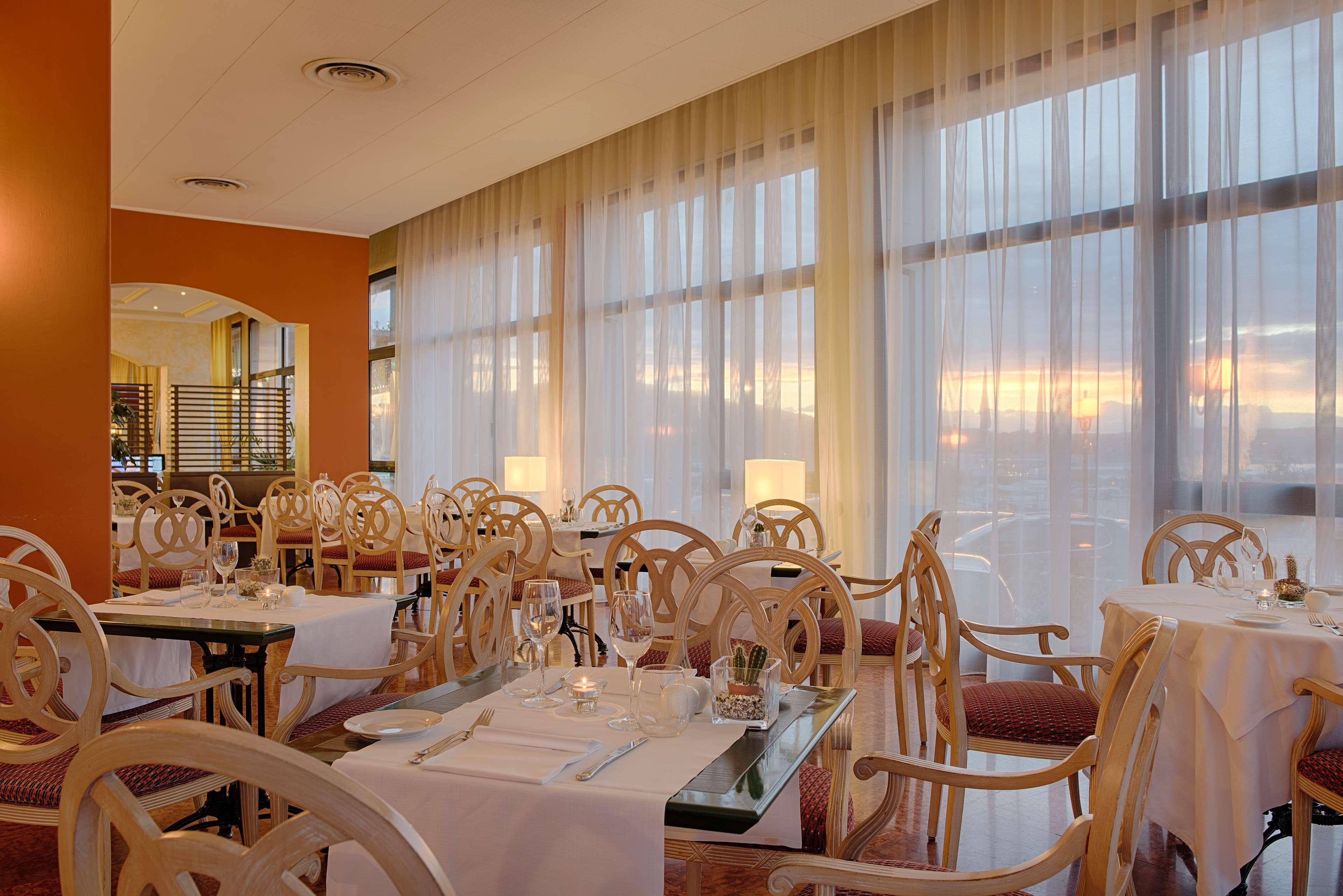 Hotel Nh Ancona Esterno foto