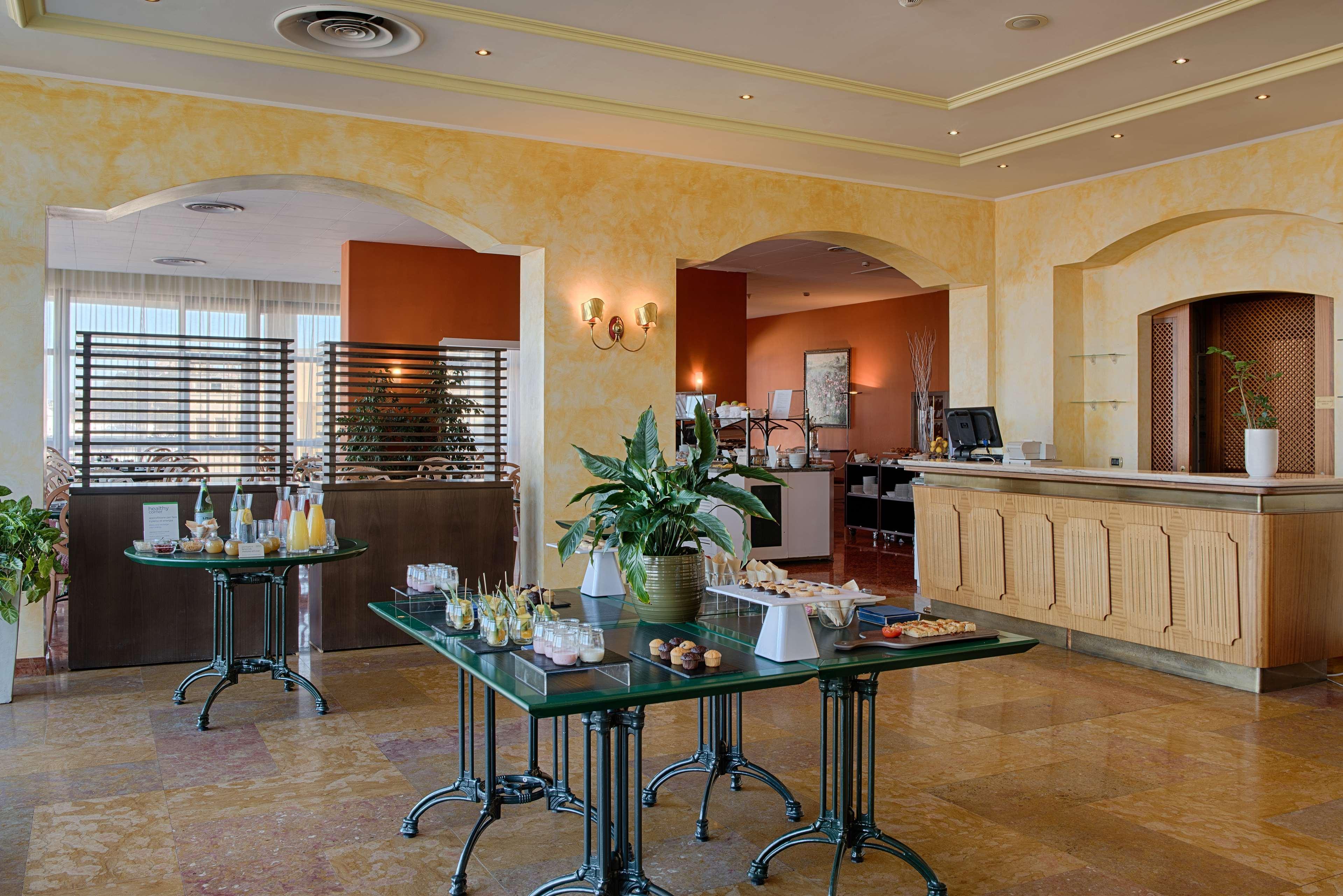 Hotel Nh Ancona Esterno foto