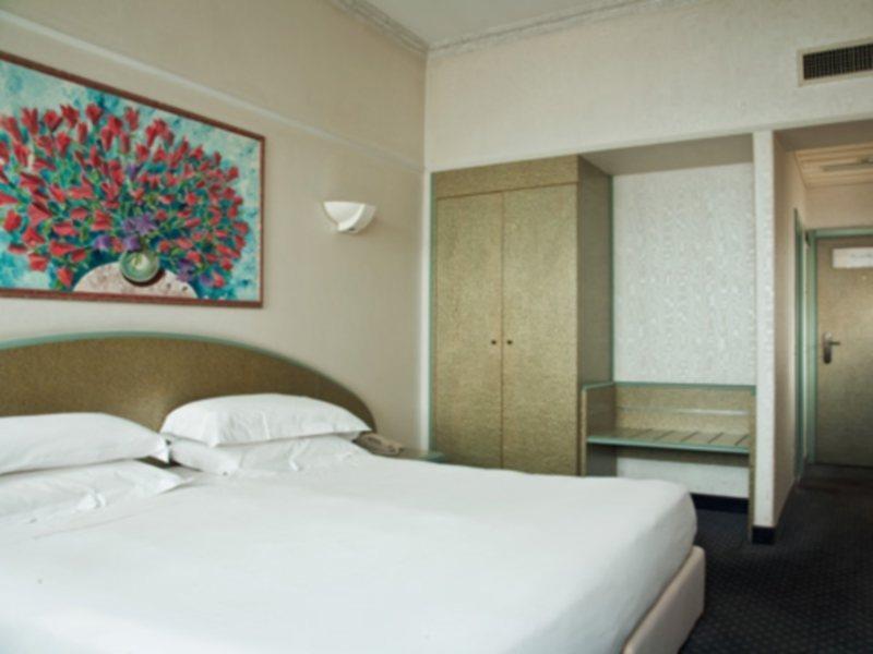 Hotel Nh Ancona Esterno foto