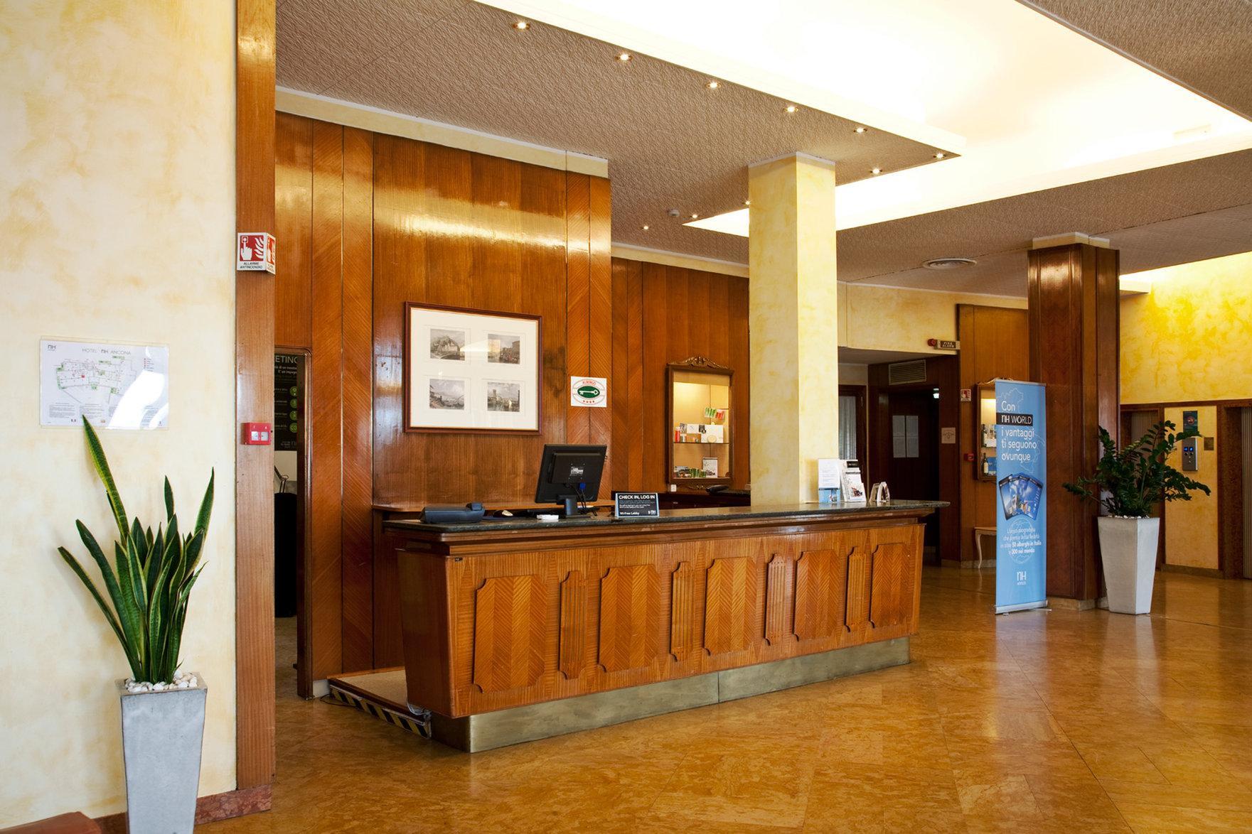 Hotel Nh Ancona Esterno foto