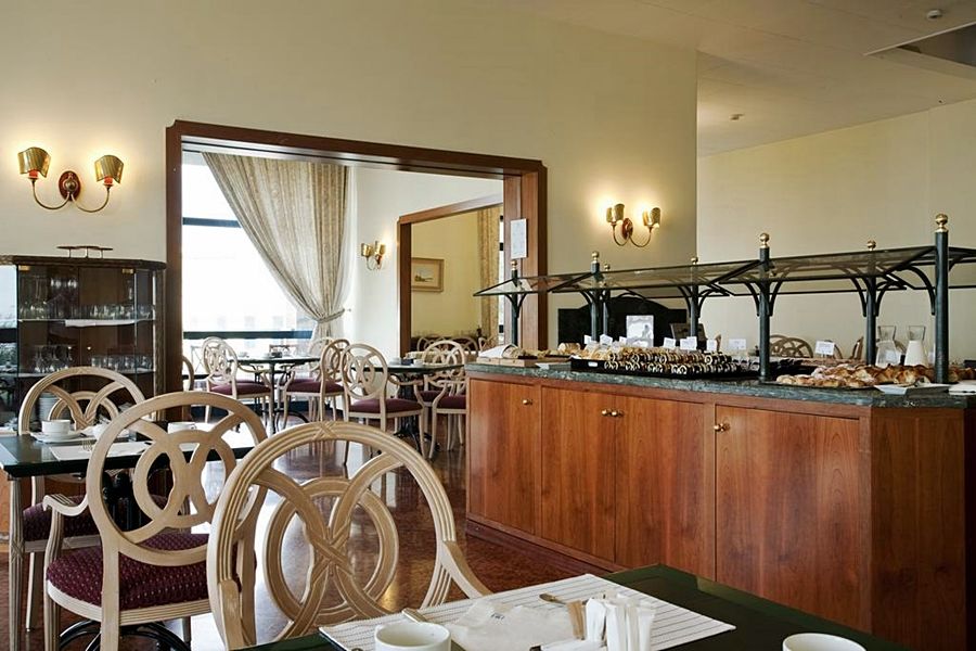Hotel Nh Ancona Esterno foto