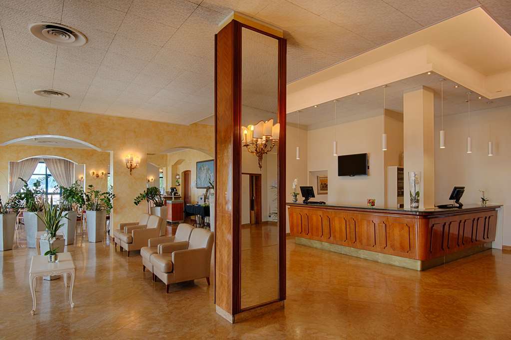 Hotel Nh Ancona Interno foto